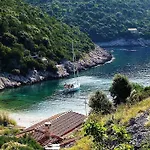 Lägenhet High View-a Seaside With Huge Jacuzzi Račišće