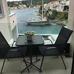 Lägenhet High View-a Seaside With Huge Jacuzzi Račišće