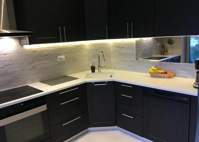 아파트 High View-a Seaside With Huge Jacuzzi