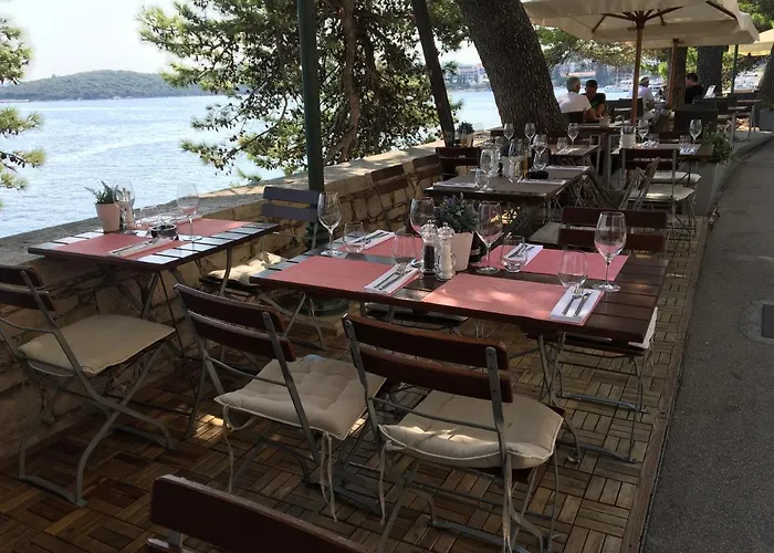 아파트 High View-a Seaside With Huge Jacuzzi Račišće