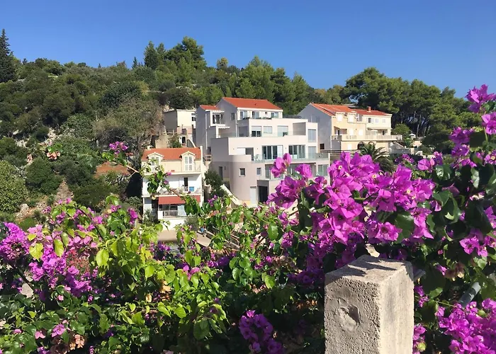 High View-a Seaside With Huge Jacuzzi Račišće