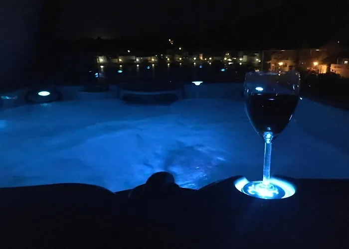 High View-a Seaside With Huge Jacuzzi * Račišće