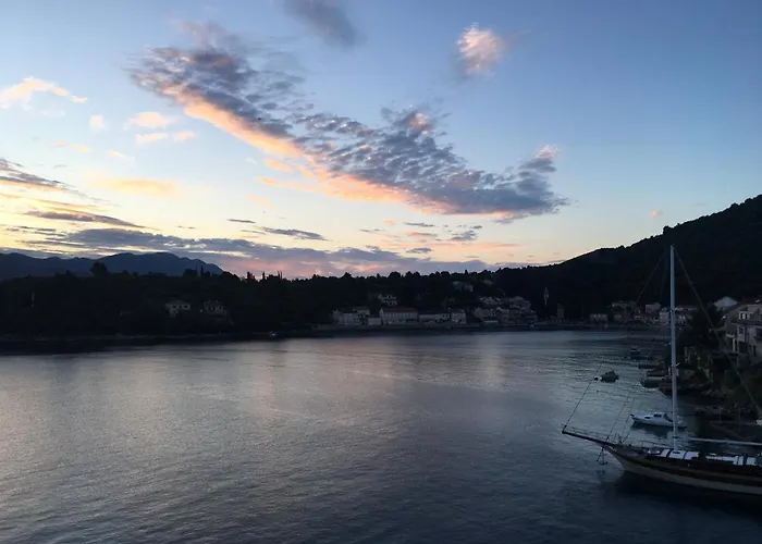 Διαμέρισμα High View-a Seaside With Huge Jacuzzi *