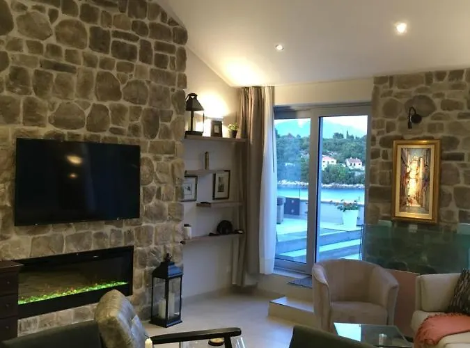 Διαμέρισμα High View-a Seaside With Huge Jacuzzi *