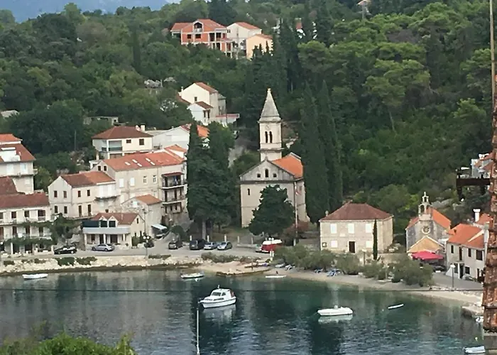 Διαμέρισμα High View-a Seaside With Huge Jacuzzi Račišće